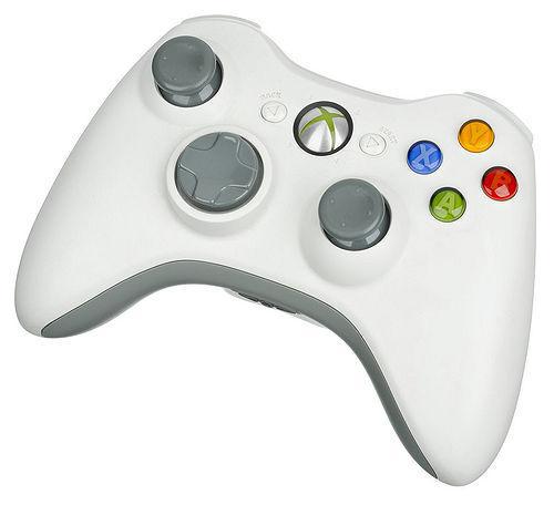 Геймпад от Xbox 360 очень удобен в использовании.